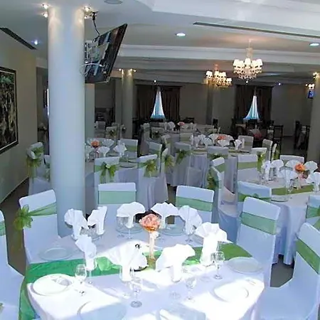 فندق Green Hotel 3*